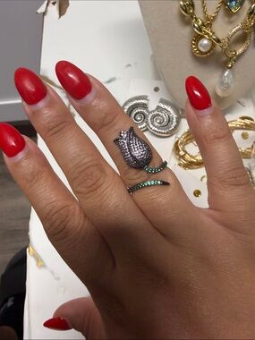 Tulip Wrap Ring with Green and Black Stones